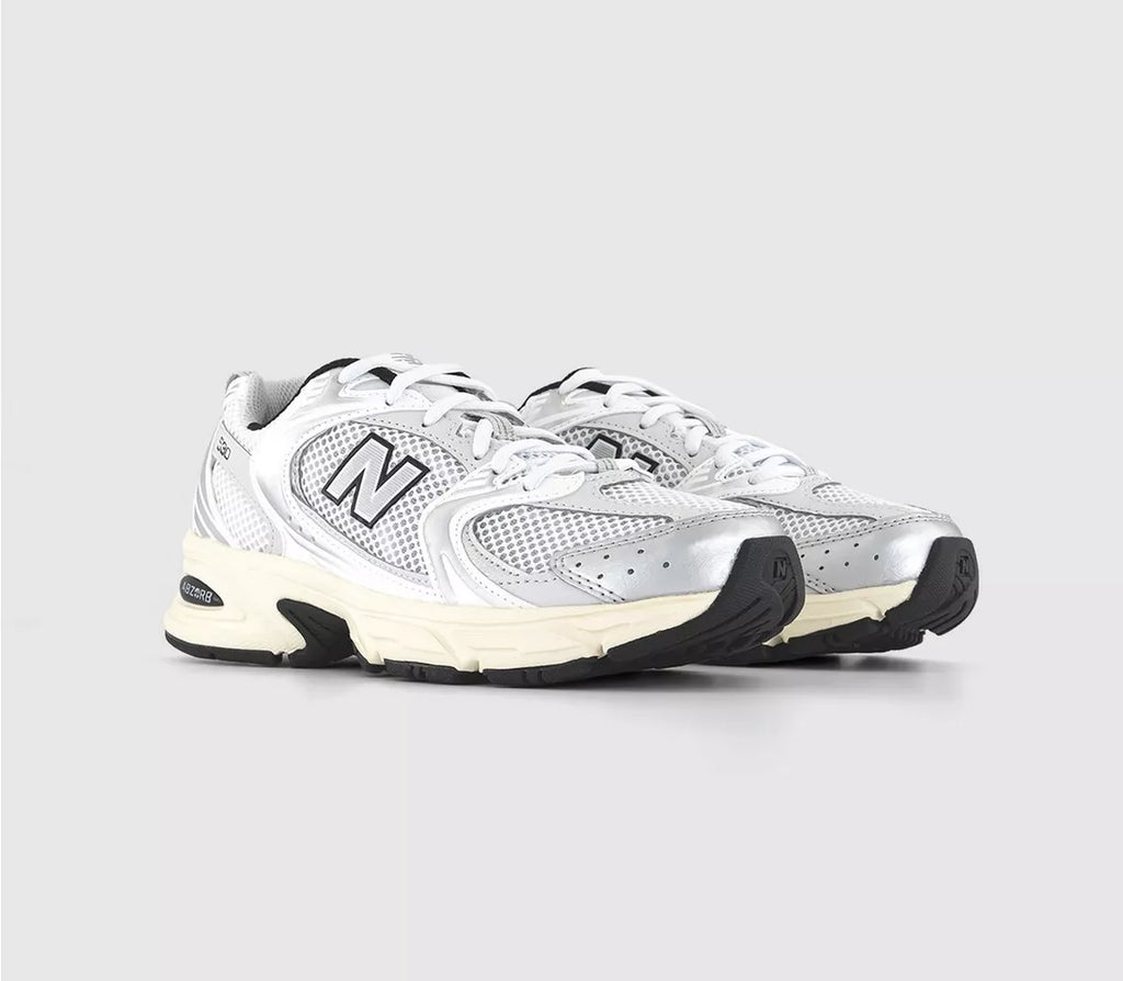 New Balance MR530 Trainers White Silver Off White Black – Retro Running Sneakers for Everyday Wear