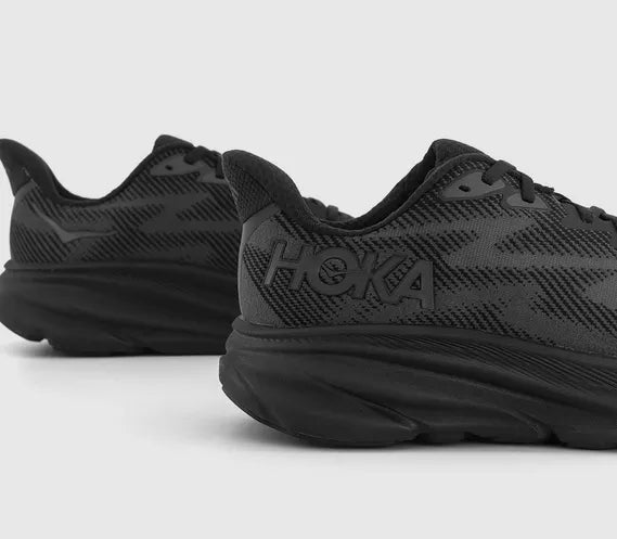 HOKA Clifton 9 Trainers – Black