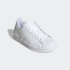 adidas Originals Unisex Superstar Sneaker White