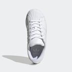 adidas Originals Unisex Superstar Sneaker White
