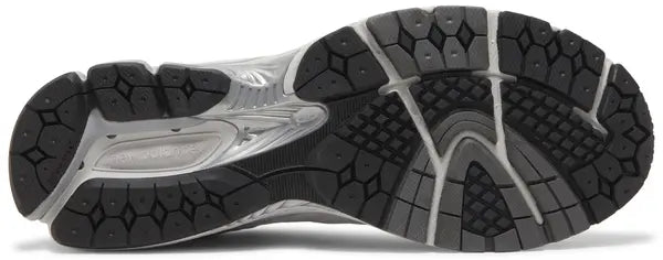 New Balance 2002R light Grey’ Trainers – Suede Mesh Sneakers with ABZORB & N-ergy Cushioning