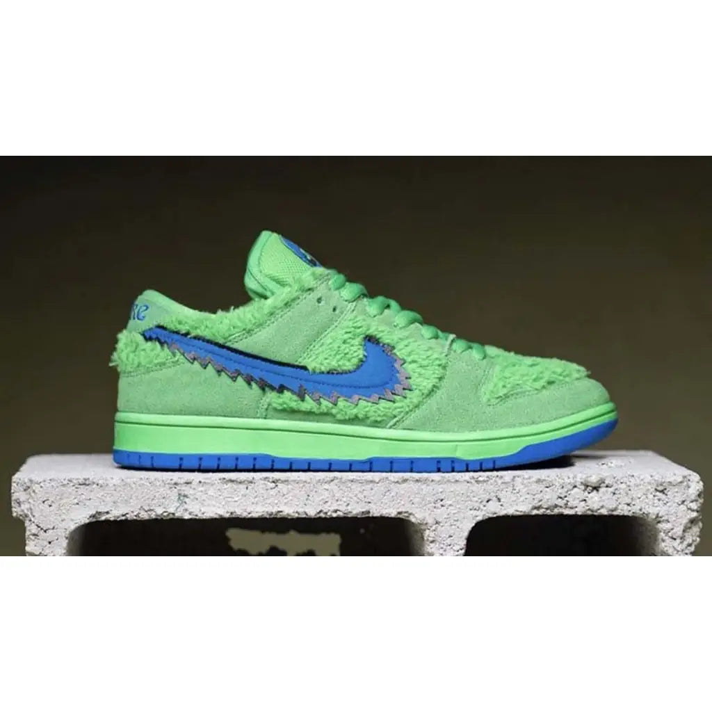 Grateful Dead x Nike SB Dunk Low Green Bear – Limited Edition SB Dunk Trainers