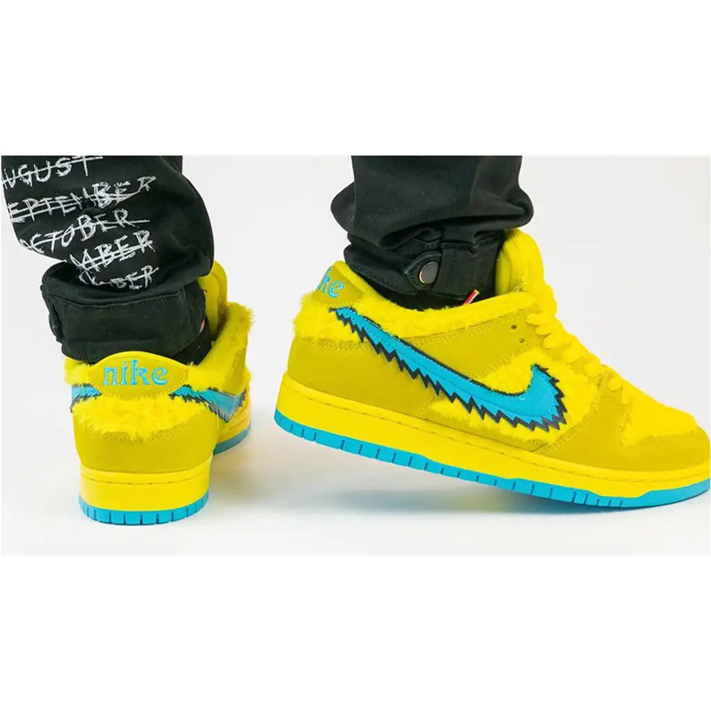 Grateful Dead x Nike SB Dunk Low Opti Yellow – Limited Edition SB Dunk Trainers
