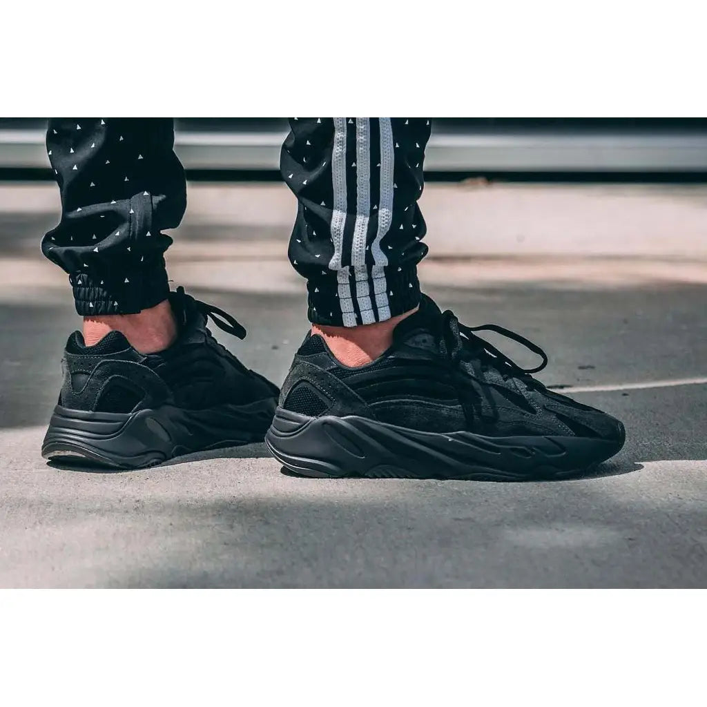 Yeezy Boost 700 V2 Vanta