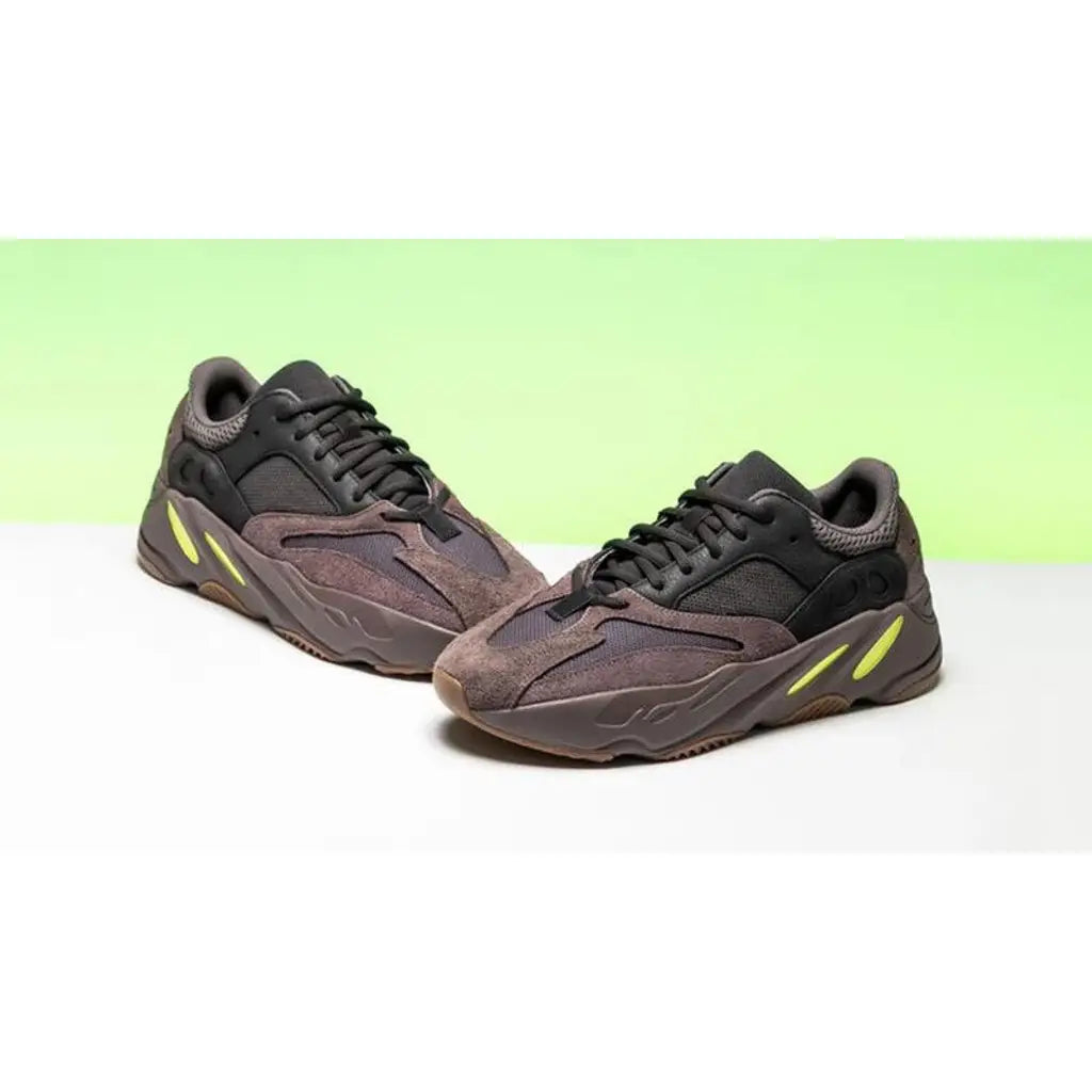 Yeezy 700 Mauve