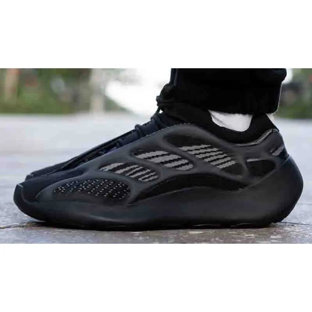 Yeezy 700 V3 Alvah