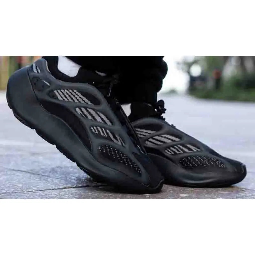 Yeezy 700 V3 Alvah