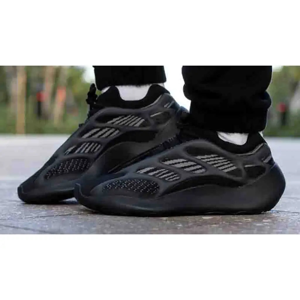 Yeezy 700 V3 Alvah