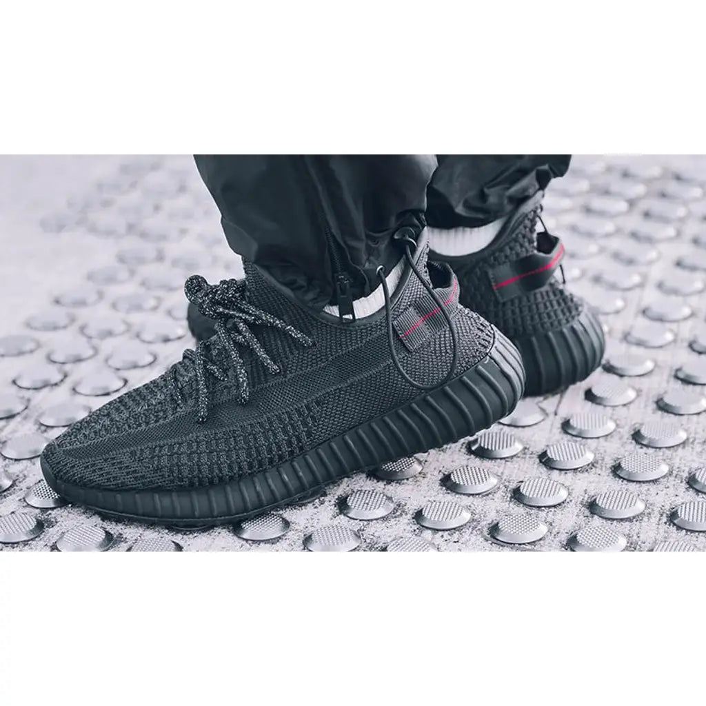 Yeezy Boost 350 V2 Black