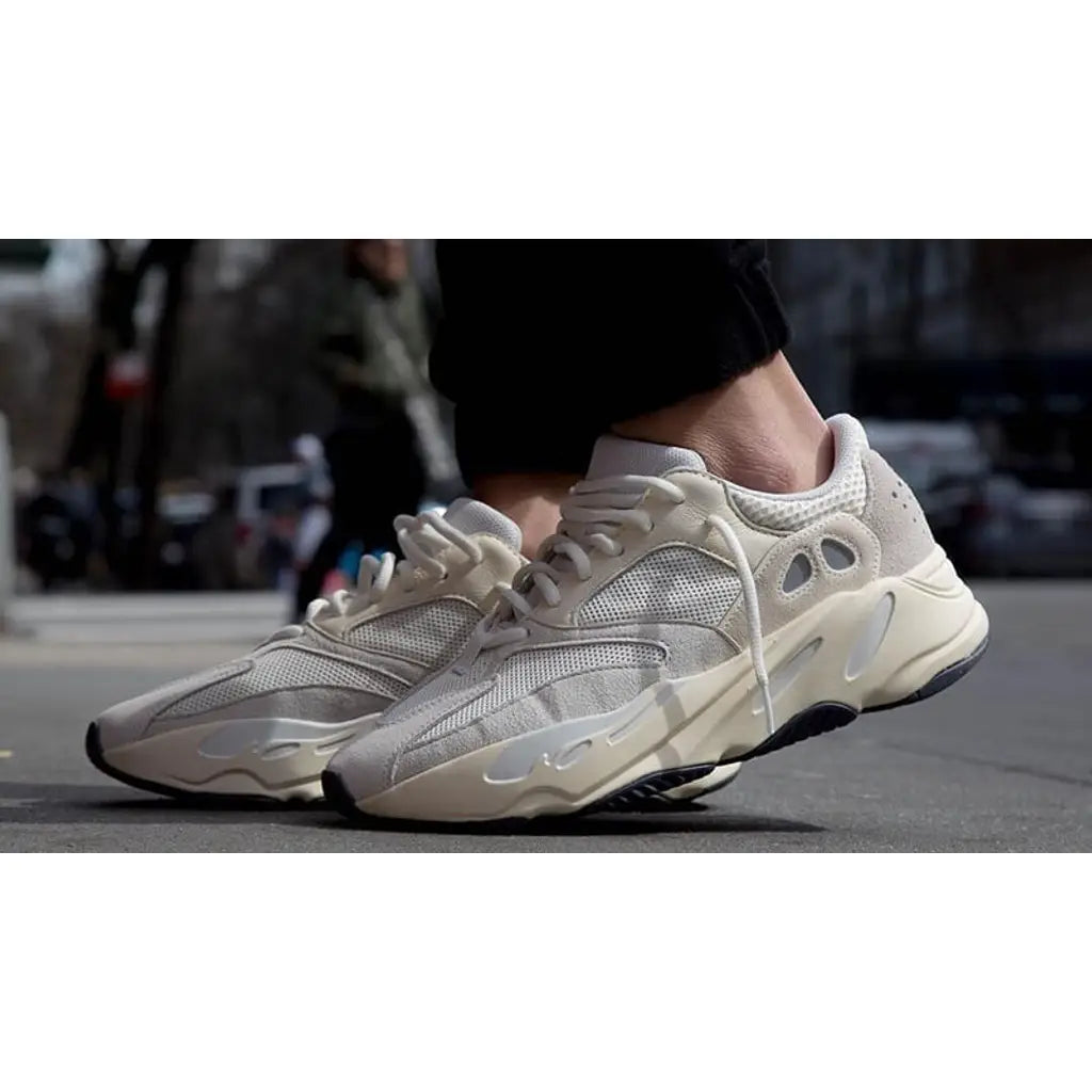 Yeezy Boost 700 Analog
