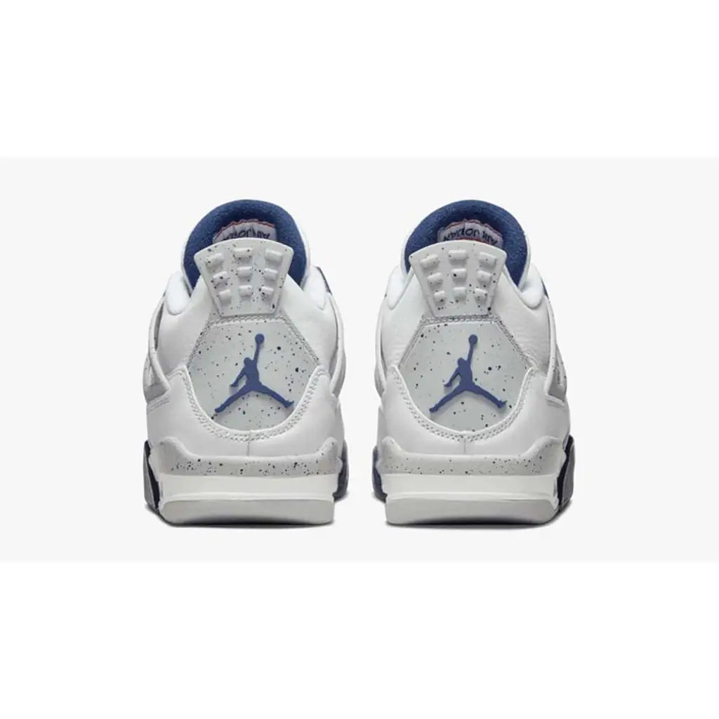 Air Jordan 4 GS Midnight Navy – Classic Silhouette with Bold Navy Accents