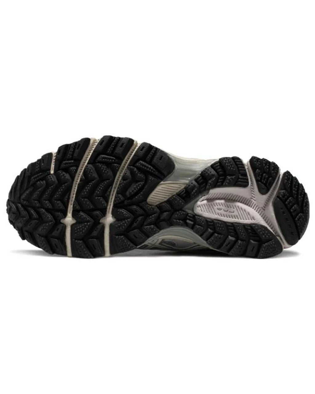 ASICS GEL-Kahana 8 Sneakers – White / Dark