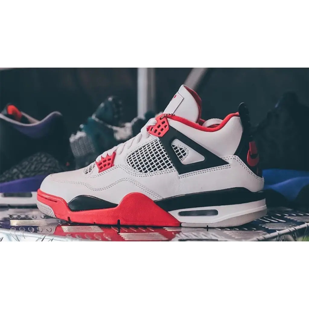 Air Jordan 4 Fire Red – Classic Silhouette with Bold Red Accents