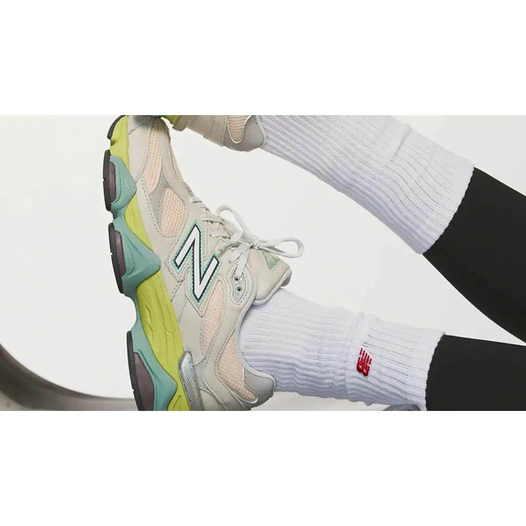 New Balance 9060 Moonbeam Vintage Rose