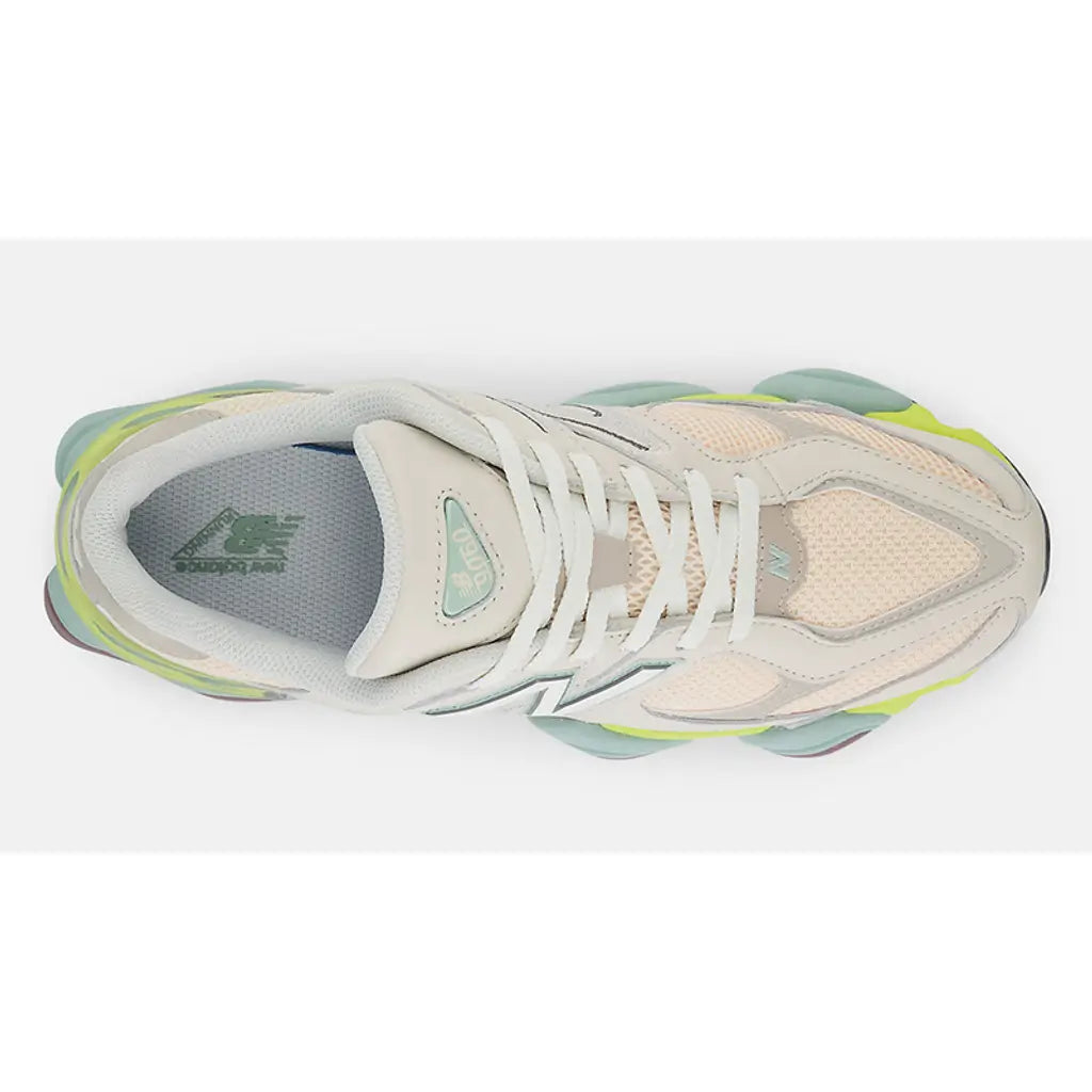 New Balance 9060 Moonbeam Vintage Rose