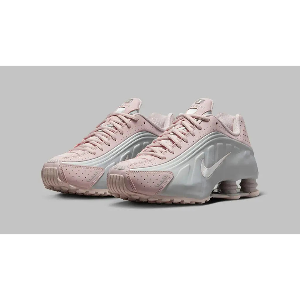 Nike Shox R4 Barely Rose Platinum – Fashionable Cushioned Sneakers