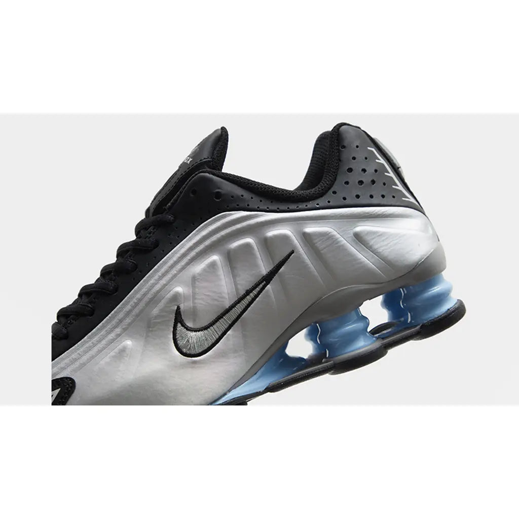 Nike Shox R4 Psychic Blue – Vibrant Cushioned Sneakers
