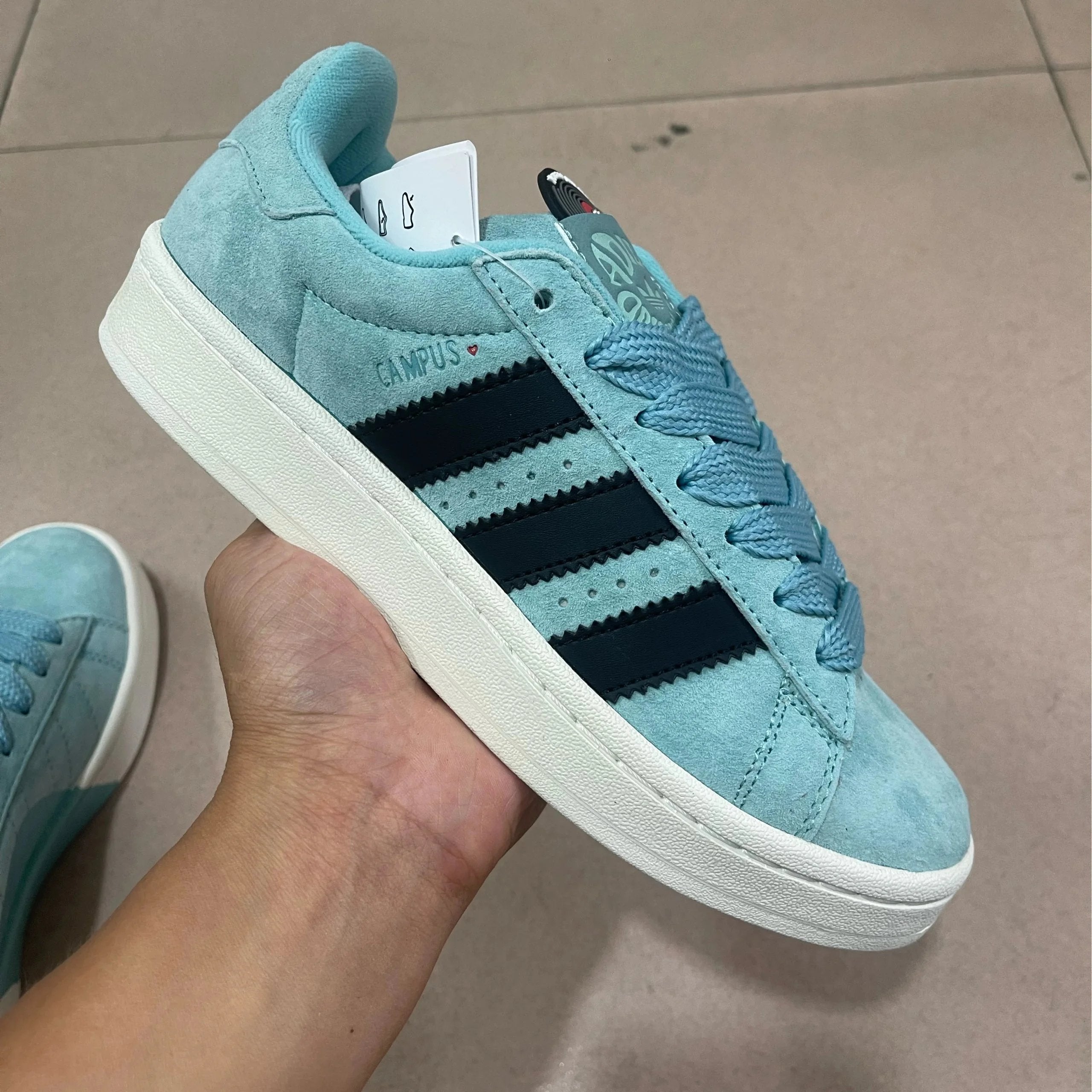 Adidas Campus 00s Sneakers – Core Black / Semi Flash Aqua