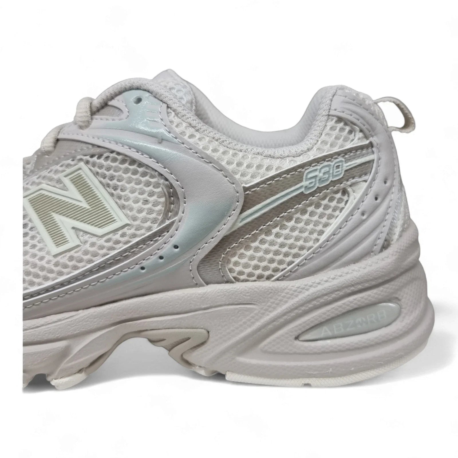 New Balance 530 ‘Moonbeam’ Trainers – Mesh Running Sneakers with ABZORB Cushioning (MR530AA1)